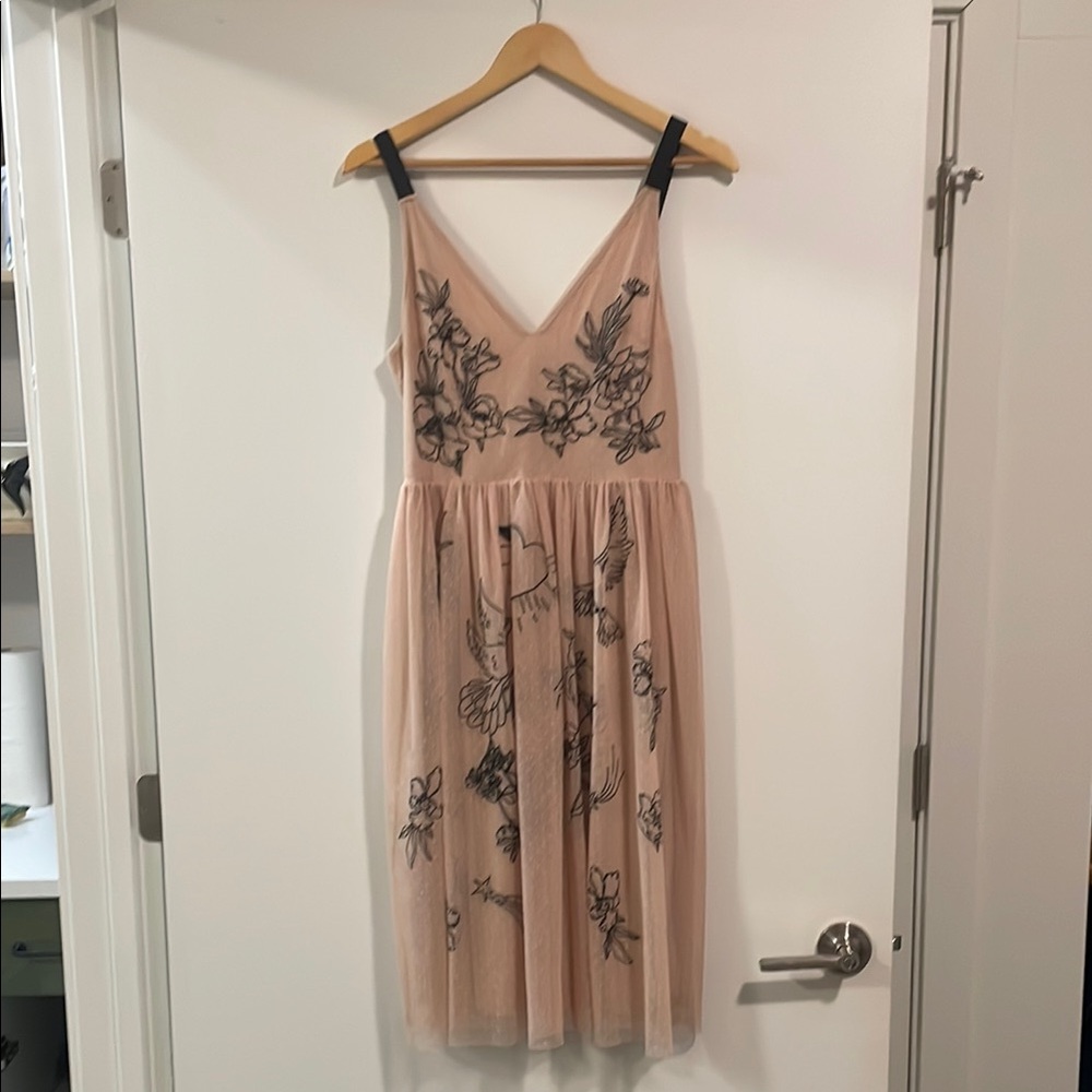 Express Blush Pink Midi sz 10